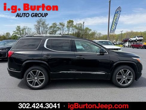 Used 2019 GMC Acadia Denali image 2
