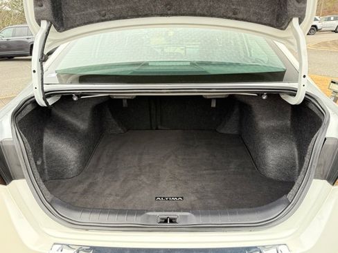 Used 2023 Nissan Altima 2.5 SR w/ SR Premium Package image 31