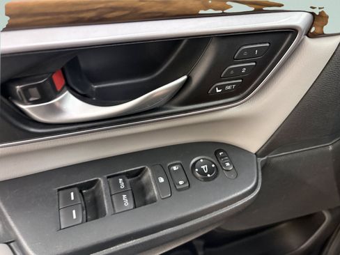Used 2017 Honda CR-V Touring image 24