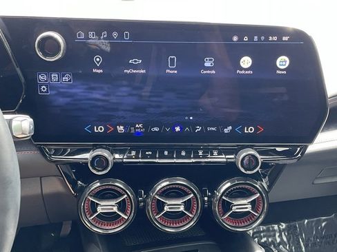 Certified 2024 Chevrolet Blazer EV RS image 30