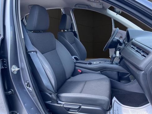 Used 2019 Honda HR-V LX image 16