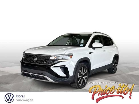 Certified 2023 Volkswagen Taos SE FWD image 1