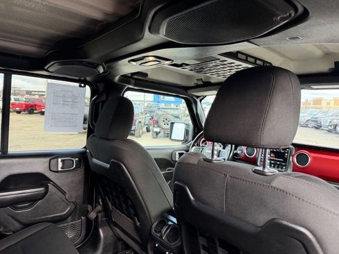 Used 2021 Jeep Gladiator Rubicon w/ Dual Top Group image 56