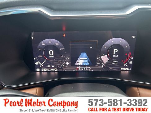 Used 2026 GMC Canyon AT4 w/ AT4 Premium Package AWD/4WD image 12