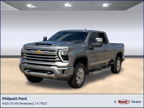 Used 2024 Chevrolet Silverado 2500 High Country w/ Technology Package AWD/4WD image 1