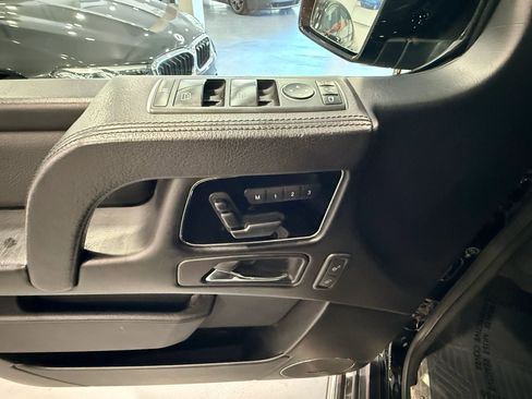 Used 2017 Mercedes-Benz G 550 image 27