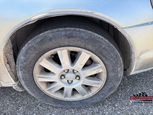 Used 2005 Chrysler Sebring Limited w/ Luxury Group FWD image 12
