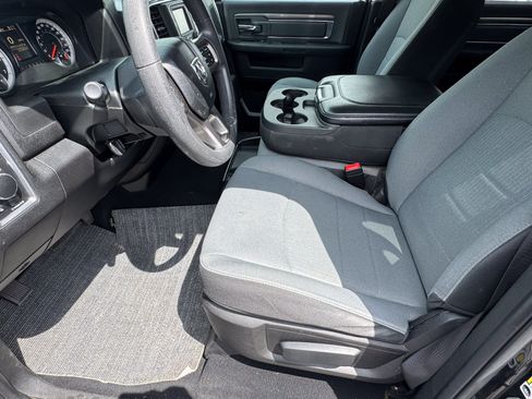 Used 2021 RAM 1500 Classic SLT RWD image 5