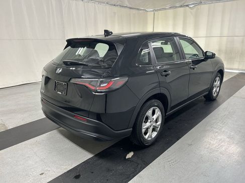 Used 2023 Honda HR-V LX image 9