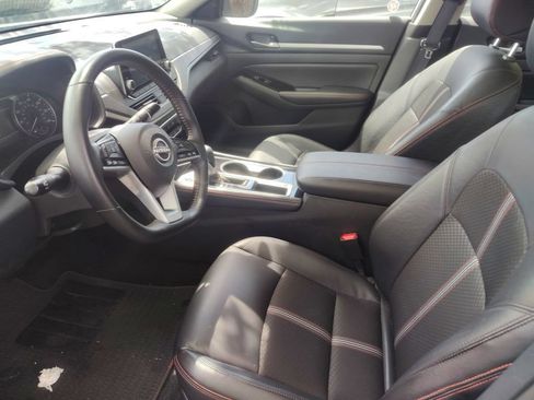 Used 2025 Nissan Altima 2.5 SR FWD image 4