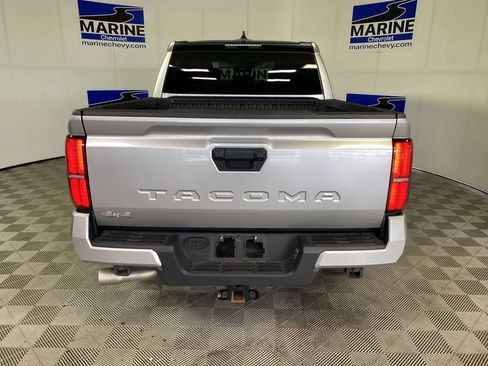 Used 2024 Toyota Tacoma SR5 AWD/4WD image 17
