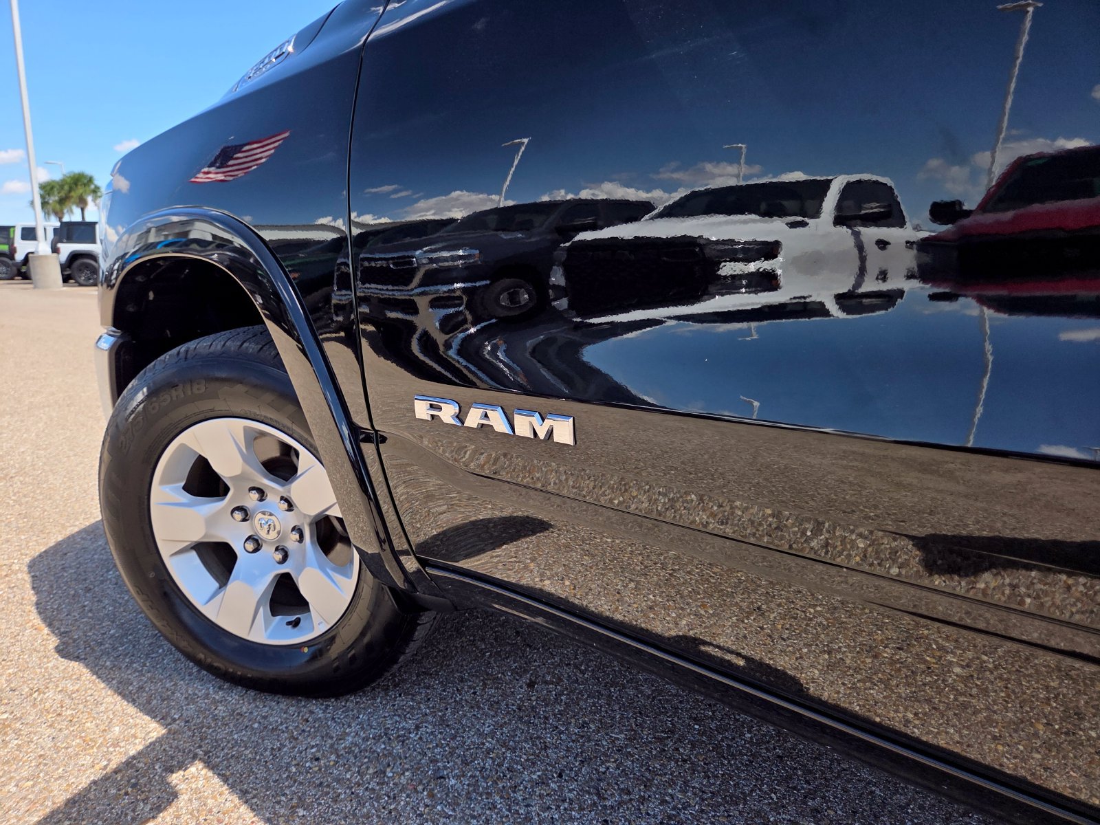 Used 2025 RAM 1500 Big Horn AWD/4WD image 14