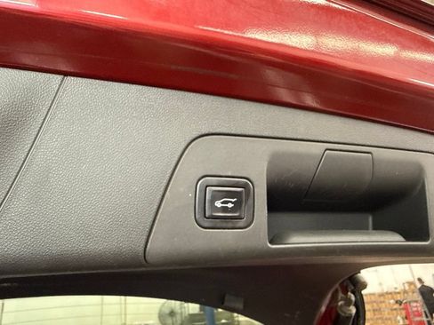 Used 2022 Buick Envision Preferred AWD/4WD image 15
