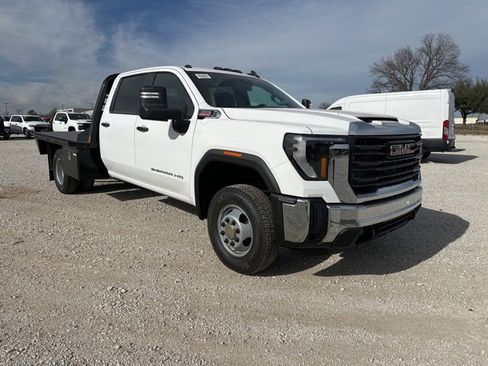 New 2026 GMC Sierra 3500 Pro image 3