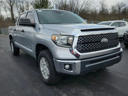 Used 2018 Toyota Tundra SR5 w/ SR5 Upgrade Package image 8