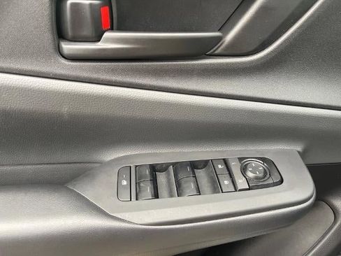 Used 2025 Toyota Prius LE image 13