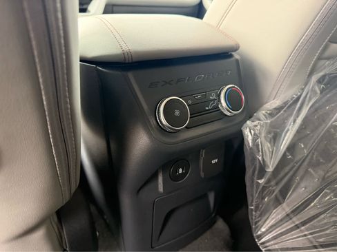 New 2026 Ford Explorer Active w/ Active Comfort Package image 17
