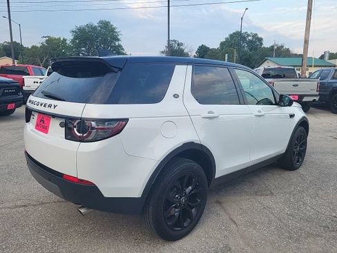 Used 2018 Land Rover Discovery Sport HSE AWD/4WD image 2