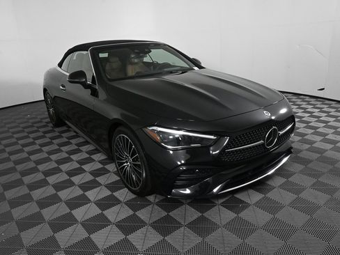 Certified 2024 Mercedes-Benz CLE 300 4MATIC Cabriolet image 23