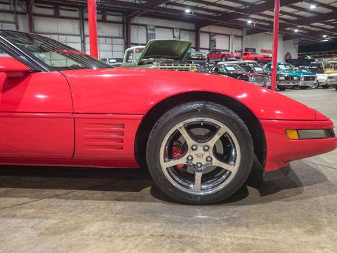 Used 1991 Chevrolet Corvette Convertible image 11