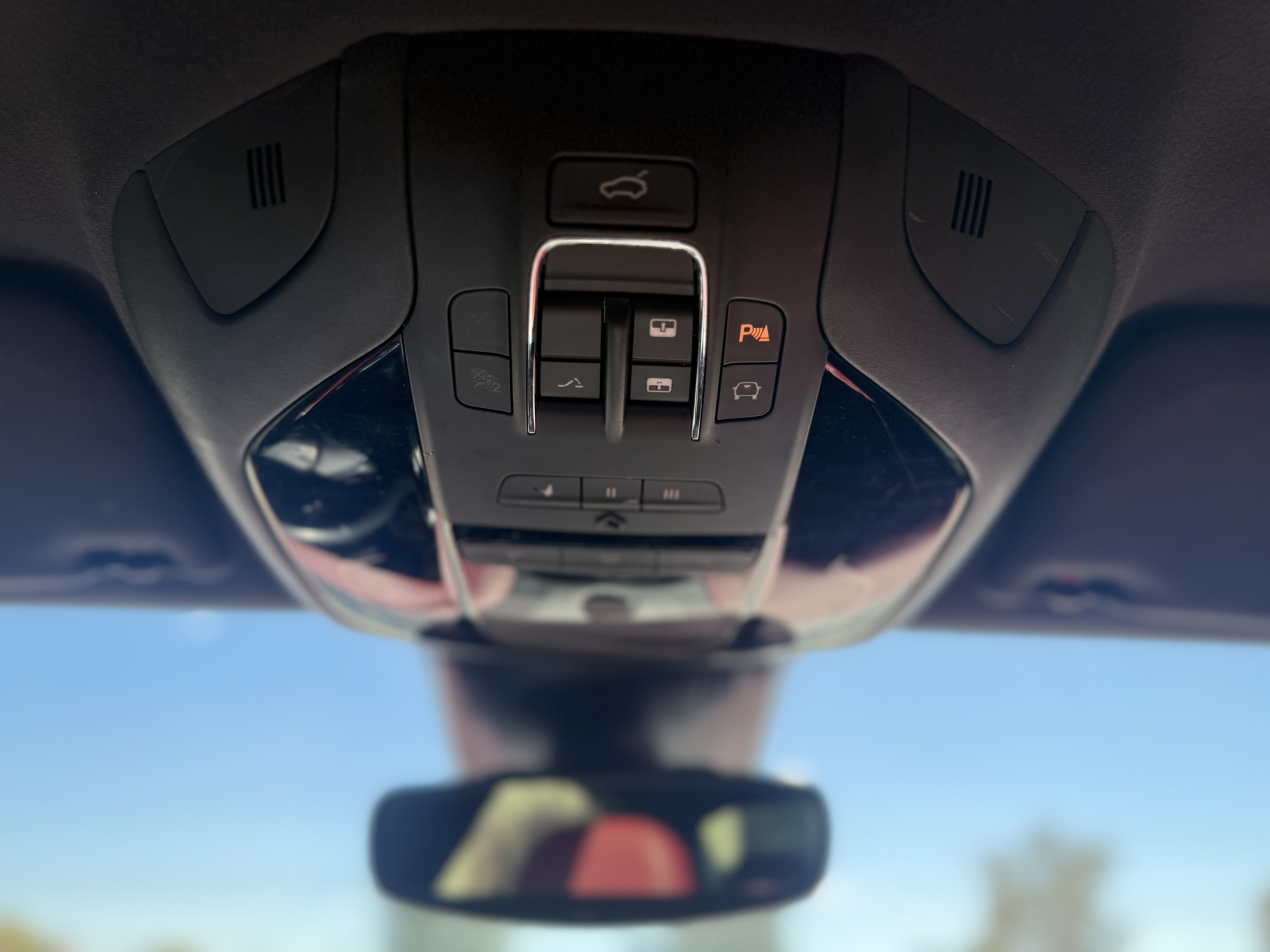 Used 2018 Maserati Ghibli RWD image 23