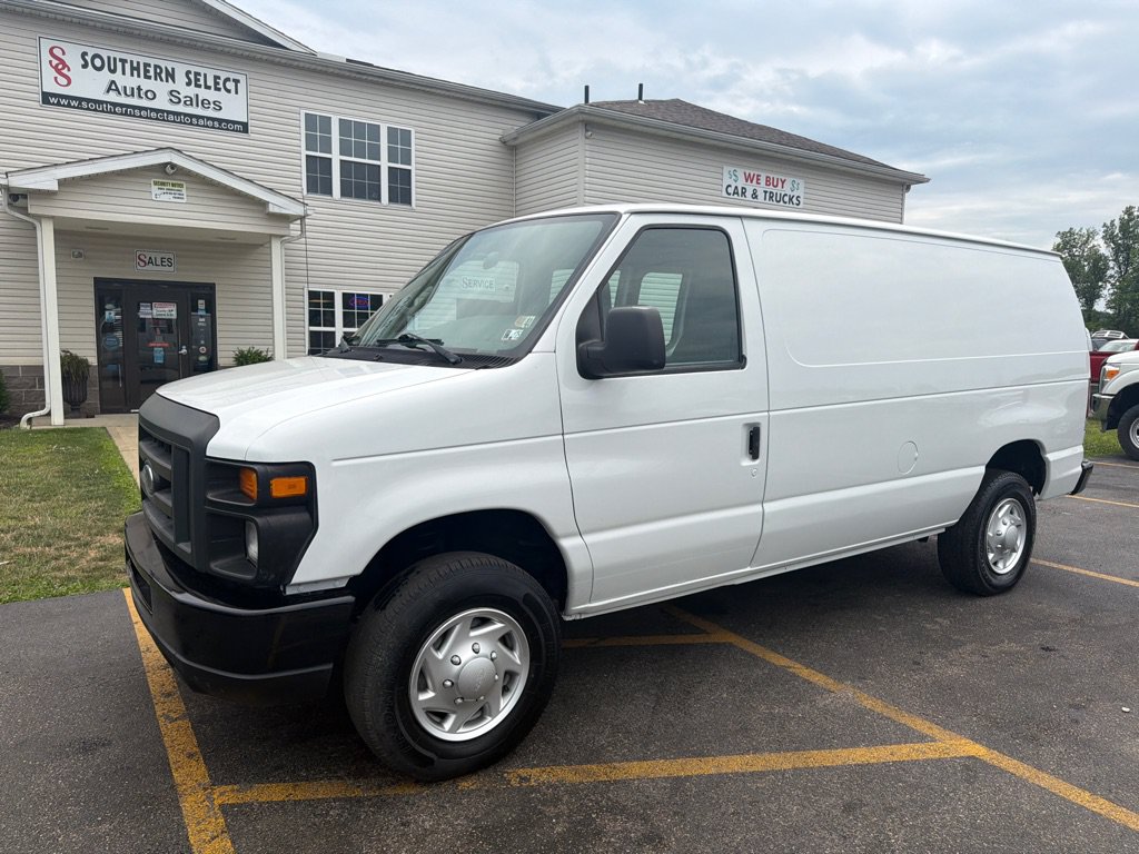 Used 2014 Ford E-350 and Econoline 350 Super Duty RWD image 2