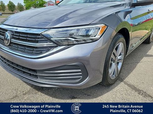 Certified 2024 Volkswagen Jetta SE FWD image 24