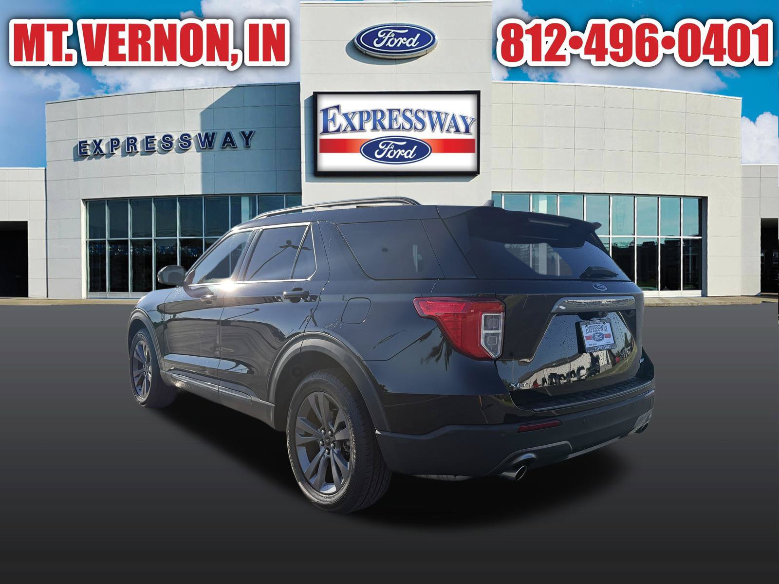Used 2024 Ford Explorer XLT w/ Equipment Group 202A AWD/4WD image 8