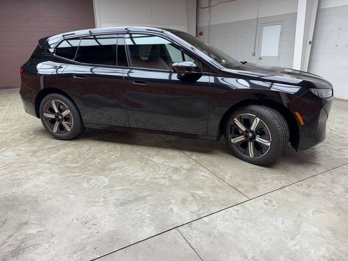 New 2026 BMW iX xDrive60 w/ Premium Package image 6