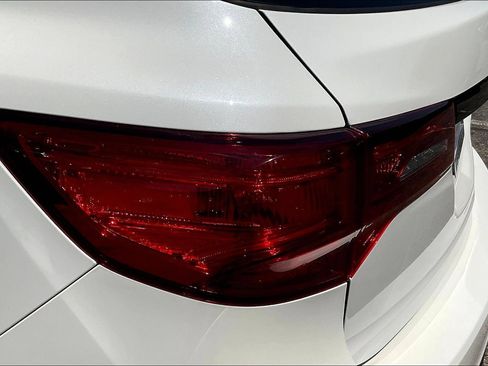 Used 2019 Acura MDX w/ Technology & Entertainment AWD/4WD image 22