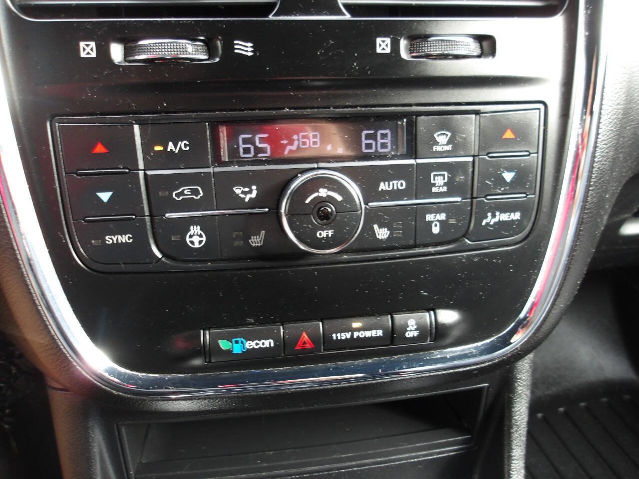 Used 2019 Dodge Grand Caravan GT FWD image 14
