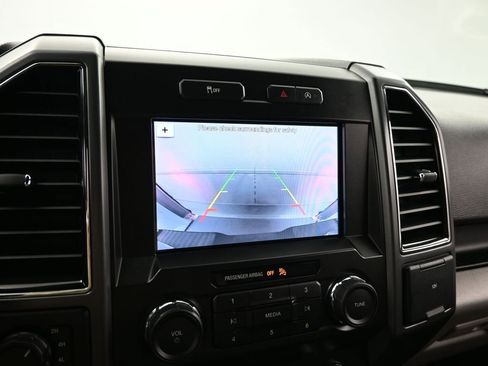 Used 2019 Ford F150 XLT image 18