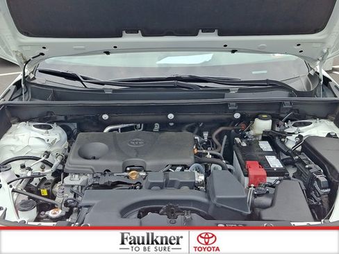 Used 2024 Toyota RAV4 LE AWD/4WD image 27