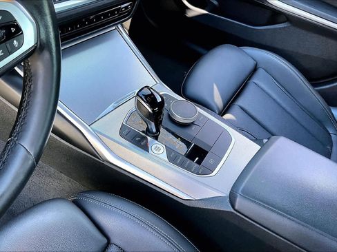 Used 2022 BMW 330i Sedan w/ M Sport Package image 14