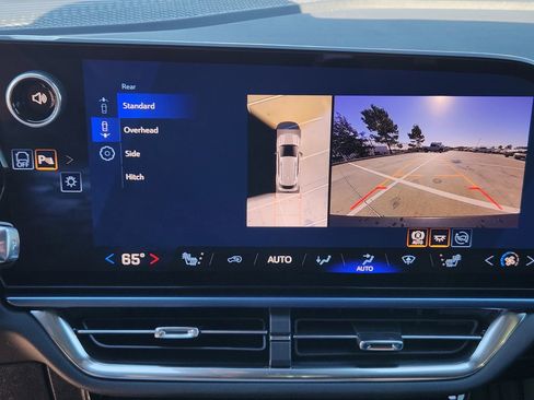 New 2026 Chevrolet Equinox EV LT image 13