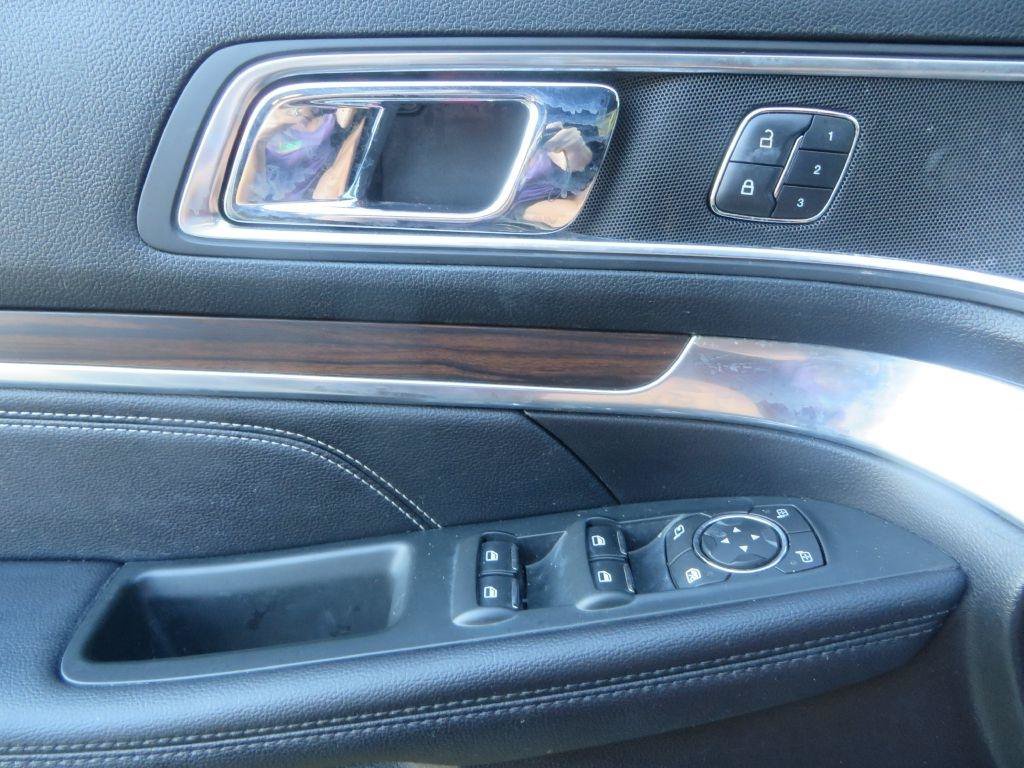 Used 2018 Ford Explorer Limited FWD image 24