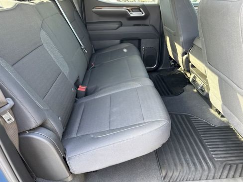 Used 2024 Chevrolet Silverado 1500 LT AWD/4WD image 16