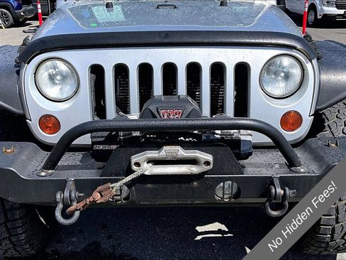 Used 2012 Jeep Wrangler Unlimited Rubicon w/ Dual Top Group AWD/4WD image 23
