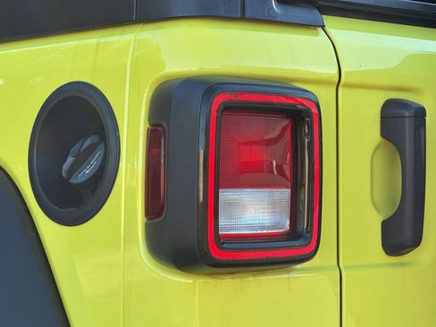 Used 2024 Jeep Wrangler Sport S image 22