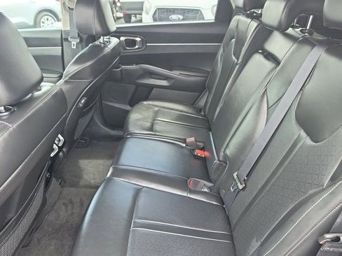 Used 2023 Kia Sorento S FWD image 15