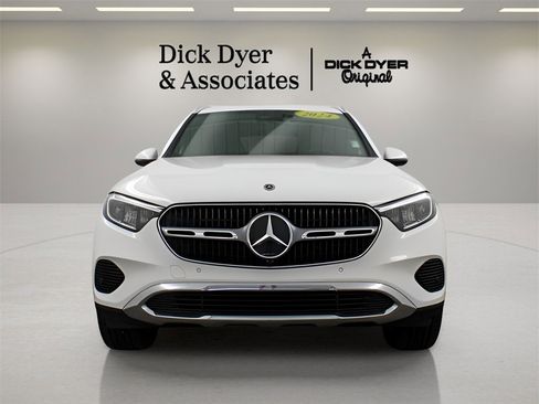 Used 2024 Mercedes-Benz GLC 300 4MATIC image 8