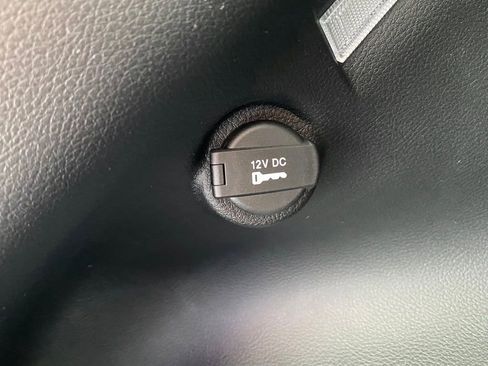 New 2022 Jeep Compass Latitude w/ Sun and Sound Group image 25