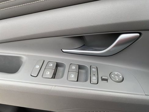 Used 2023 Hyundai Elantra SEL w/ Convenience Package image 25