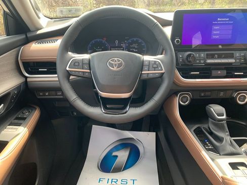 New 2026 Toyota Grand Highlander AWD image 16
