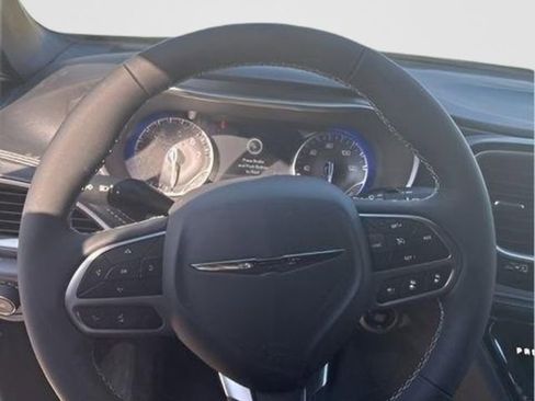 New 2026 Chrysler Pacifica Select image 15