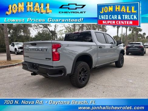 Used 2024 Chevrolet Silverado 1500 ZR2 w/ Technology Package image 13