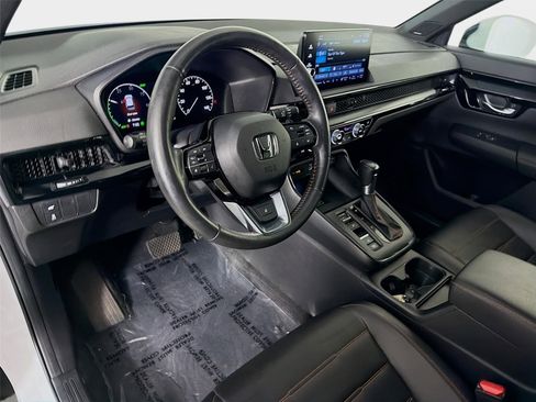 Used 2024 Honda CR-V Sport Touring image 9