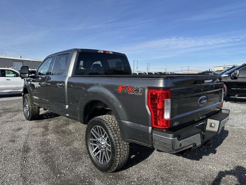Used 2019 Ford F250 XLT w/ XLT Premium Package image 8