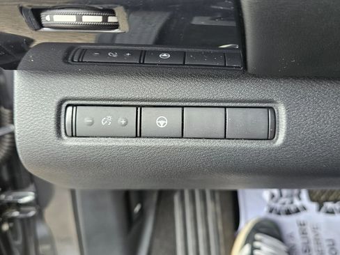 Used 2022 Nissan Pathfinder SV w/ Cargo Package image 24