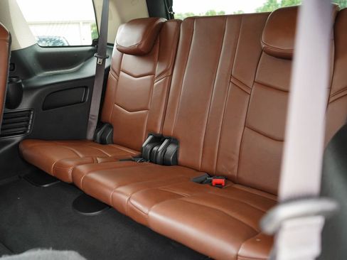 Used 2019 Cadillac Escalade Premium Luxury AWD/4WD image 36